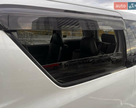 Білий Тойота Веллфаір, об'ємом двигуна 2.36 л та пробігом 82 тис. км за 18500 $, фото 15 на Automoto.ua