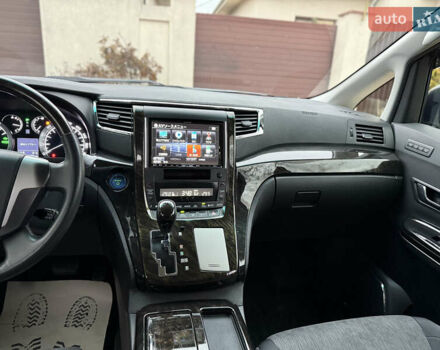 Білий Тойота Веллфаір, об'ємом двигуна 2.36 л та пробігом 69 тис. км за 23500 $, фото 109 на Automoto.ua