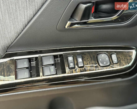 Білий Тойота Веллфаір, об'ємом двигуна 2.36 л та пробігом 69 тис. км за 23500 $, фото 80 на Automoto.ua