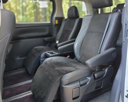 Білий Тойота Веллфаір, об'ємом двигуна 2.4 л та пробігом 97 тис. км за 18500 $, фото 35 на Automoto.ua