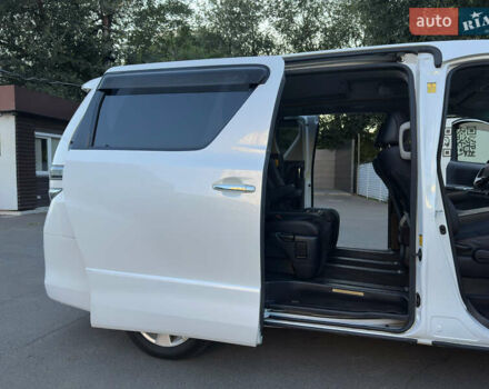 Белый Тойота Веллфаир, объемом двигателя 2.36 л и пробегом 57 тыс. км за 19200 $, фото 20 на Automoto.ua