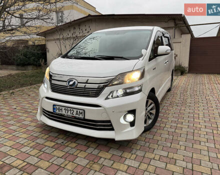 Білий Тойота Веллфаір, об'ємом двигуна 2.36 л та пробігом 69 тис. км за 23500 $, фото 3 на Automoto.ua