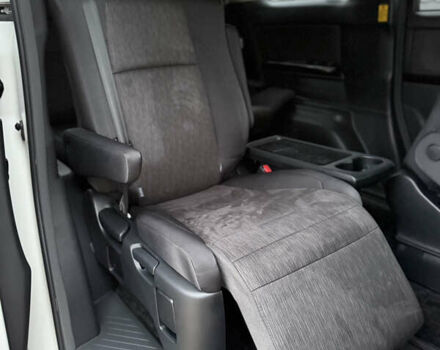 Білий Тойота Веллфаір, об'ємом двигуна 2.36 л та пробігом 69 тис. км за 23500 $, фото 114 на Automoto.ua