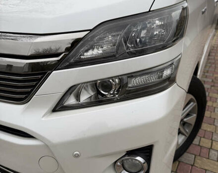 Білий Тойота Веллфаір, об'ємом двигуна 2.36 л та пробігом 69 тис. км за 23500 $, фото 22 на Automoto.ua