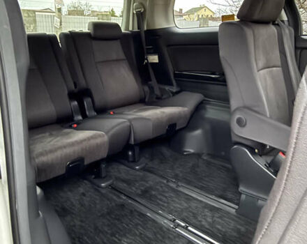 Білий Тойота Веллфаір, об'ємом двигуна 2.36 л та пробігом 69 тис. км за 23500 $, фото 132 на Automoto.ua