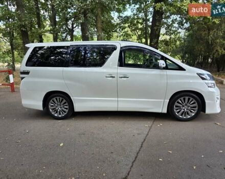 Білий Тойота Веллфаір, об'ємом двигуна 2.4 л та пробігом 97 тис. км за 18500 $, фото 6 на Automoto.ua