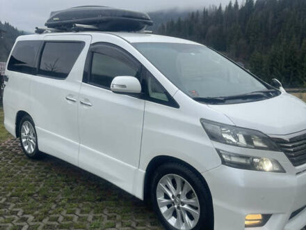 Белый Тойота Веллфаир, объемом двигателя 2.4 л и пробегом 80 тыс. км за 17200 $, фото 1 на Automoto.ua