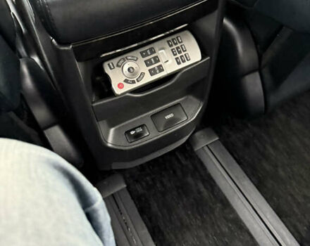 Фіолетовий Тойота Веллфаір, об'ємом двигуна 2.4 л та пробігом 117 тис. км за 21600 $, фото 53 на Automoto.ua