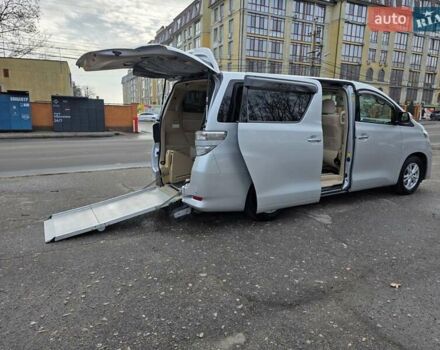 Серый Тойота Веллфаир, объемом двигателя 2.4 л и пробегом 91 тыс. км за 18500 $, фото 1 на Automoto.ua