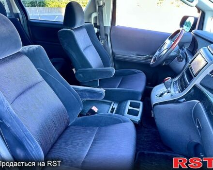 Синій Тойота Веллфаір, об'ємом двигуна 2.4 л та пробігом 79 тис. км за 16500 $, фото 7 на Automoto.ua