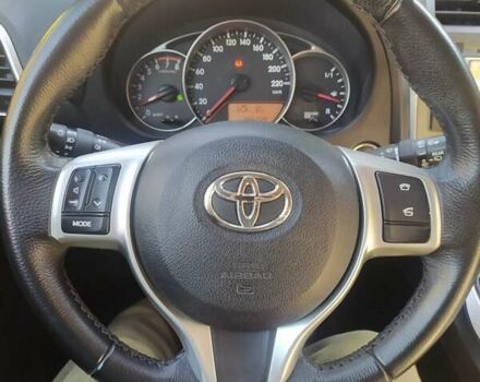 Черный Тойота Verso-S, объемом двигателя 1.3 л и пробегом 294 тыс. км за 6500 $, фото 13 на Automoto.ua