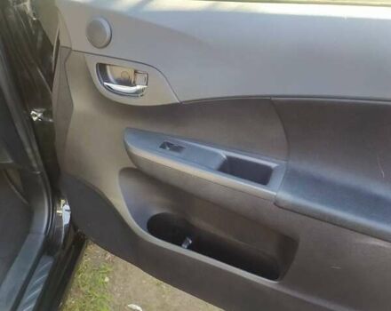 Черный Тойота Verso-S, объемом двигателя 1.3 л и пробегом 294 тыс. км за 6500 $, фото 28 на Automoto.ua