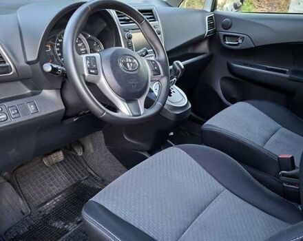 Фіолетовий Тойота Verso-S, об'ємом двигуна 1.36 л та пробігом 244 тис. км за 8999 $, фото 15 на Automoto.ua