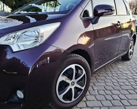 Фіолетовий Тойота Verso-S, об'ємом двигуна 1.36 л та пробігом 244 тис. км за 8999 $, фото 8 на Automoto.ua