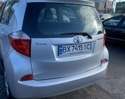 Серый Тойота Verso-S, объемом двигателя 1.3 л и пробегом 31 тыс. км за 9400 $, фото 4 на Automoto.ua