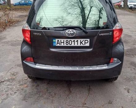 Серый Тойота Verso-S, объемом двигателя 1.36 л и пробегом 111 тыс. км за 8500 $, фото 9 на Automoto.ua