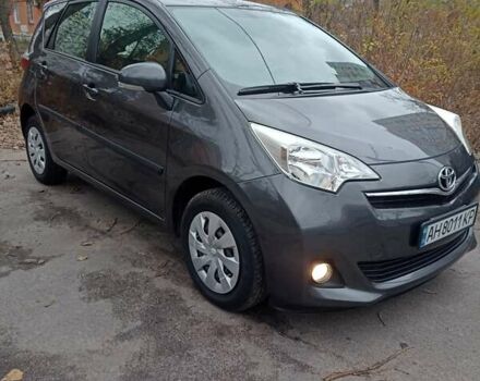 Серый Тойота Verso-S, объемом двигателя 1.36 л и пробегом 111 тыс. км за 8500 $, фото 6 на Automoto.ua