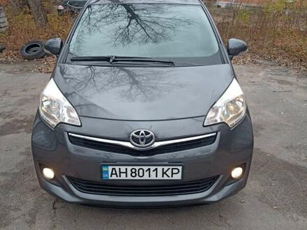 Серый Тойота Verso-S, объемом двигателя 1.36 л и пробегом 111 тыс. км за 8500 $, фото 1 на Automoto.ua