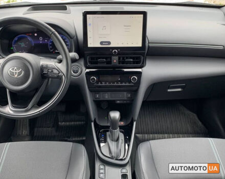 Белый Тойота Yaris Cross, объемом двигателя 1.5 л и пробегом 923 тыс. км за 32970 $, фото 7 на Automoto.ua