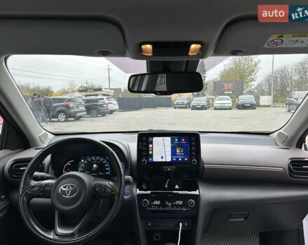 Білий Тойота Yaris Cross, об'ємом двигуна 1.49 л та пробігом 49 тис. км за 25000 $, фото 8 на Automoto.ua