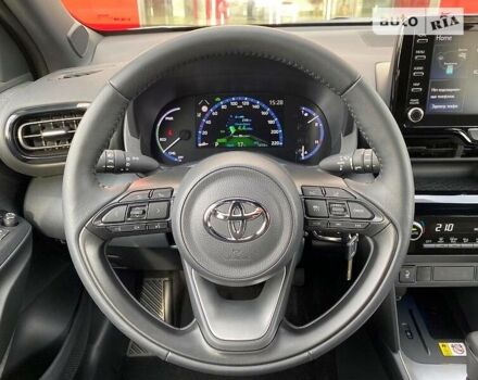 Белый Тойота Yaris Cross, объемом двигателя 1.5 л и пробегом 2 тыс. км за 28497 $, фото 10 на Automoto.ua