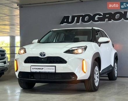 Белый Тойота Yaris Cross, объемом двигателя 1.49 л и пробегом 69 тыс. км за 24900 $, фото 1 на Automoto.ua
