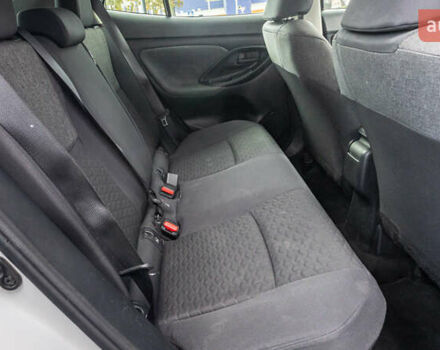 Білий Тойота Yaris Cross, об'ємом двигуна 1.49 л та пробігом 44 тис. км за 25300 $, фото 23 на Automoto.ua