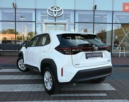 Белый Тойота Yaris Cross, объемом двигателя 1.49 л и пробегом 47 тыс. км за 25675 $, фото 1 на Automoto.ua