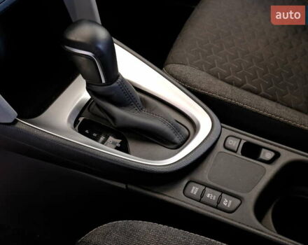 Белый Тойота Yaris Cross, объемом двигателя 1.5 л и пробегом 69 тыс. км за 25500 $, фото 39 на Automoto.ua