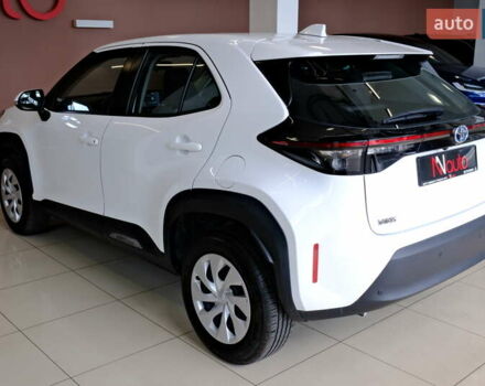 Белый Тойота Yaris Cross, объемом двигателя 1.5 л и пробегом 69 тыс. км за 25500 $, фото 18 на Automoto.ua
