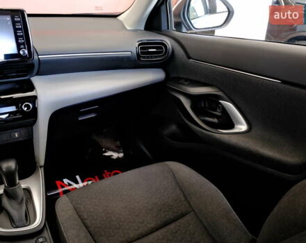 Белый Тойота Yaris Cross, объемом двигателя 1.5 л и пробегом 69 тыс. км за 25500 $, фото 38 на Automoto.ua