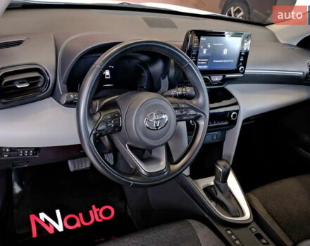 Белый Тойота Yaris Cross, объемом двигателя 1.5 л и пробегом 69 тыс. км за 25500 $, фото 29 на Automoto.ua