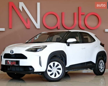 Белый Тойота Yaris Cross, объемом двигателя 1.5 л и пробегом 69 тыс. км за 25500 $, фото 1 на Automoto.ua