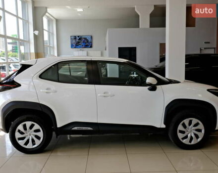 Белый Тойота Yaris Cross, объемом двигателя 1.5 л и пробегом 69 тыс. км за 25500 $, фото 24 на Automoto.ua