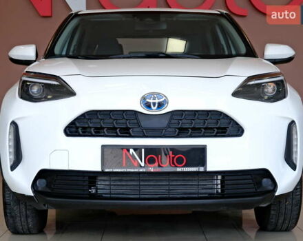 Белый Тойота Yaris Cross, объемом двигателя 1.5 л и пробегом 69 тыс. км за 25500 $, фото 3 на Automoto.ua