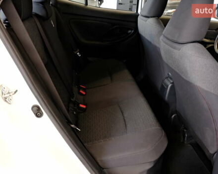 Белый Тойота Yaris Cross, объемом двигателя 1.5 л и пробегом 69 тыс. км за 25500 $, фото 27 на Automoto.ua