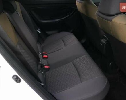 Белый Тойота Yaris Cross, объемом двигателя 1.49 л и пробегом 28 тыс. км за 28574 $, фото 6 на Automoto.ua