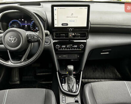 Белый Тойота Yaris Cross, объемом двигателя 1.5 л и пробегом 1 тыс. км за 34990 $, фото 14 на Automoto.ua