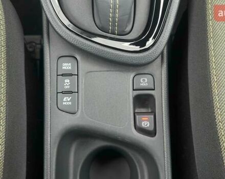 Белый Тойота Yaris Cross, объемом двигателя 1.49 л и пробегом 45 тыс. км за 28500 $, фото 22 на Automoto.ua