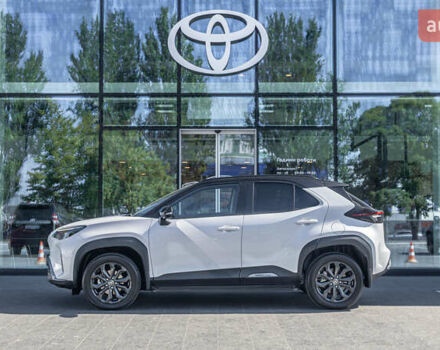 Белый Тойота Yaris Cross, объемом двигателя 1.49 л и пробегом 1 тыс. км за 33542 $, фото 2 на Automoto.ua