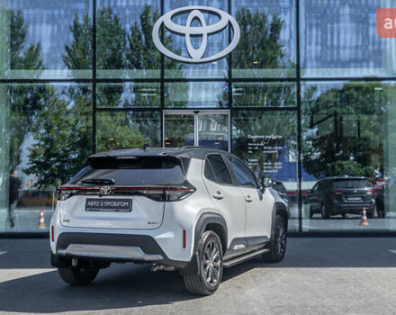 Белый Тойота Yaris Cross, объемом двигателя 1.49 л и пробегом 1 тыс. км за 33542 $, фото 18 на Automoto.ua