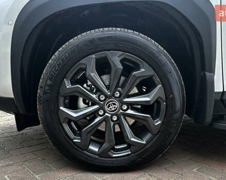 Белый Тойота Yaris Cross, объемом двигателя 1.5 л и пробегом 1 тыс. км за 34990 $, фото 9 на Automoto.ua