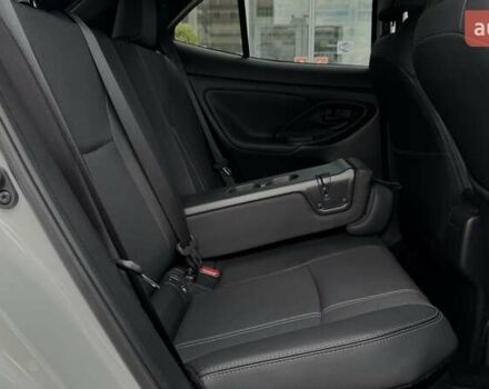 Белый Тойота Yaris Cross, объемом двигателя 1.49 л и пробегом 2 тыс. км за 33204 $, фото 20 на Automoto.ua