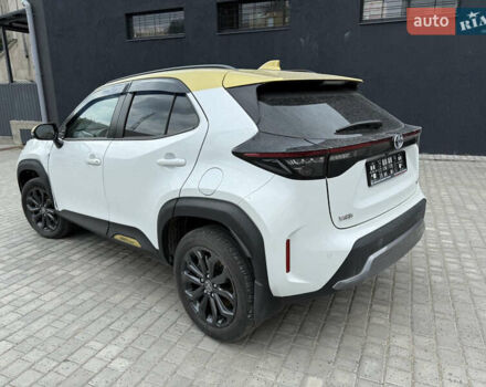 Белый Тойота Yaris Cross, объемом двигателя 2.49 л и пробегом 9 тыс. км за 17800 $, фото 3 на Automoto.ua