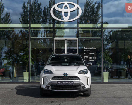 Белый Тойота Yaris Cross, объемом двигателя 1.49 л и пробегом 16 тыс. км за 30748 $, фото 4 на Automoto.ua
