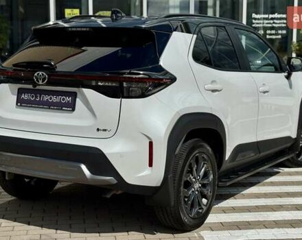 Белый Тойота Yaris Cross, объемом двигателя 1.49 л и пробегом 2 тыс. км за 33204 $, фото 7 на Automoto.ua