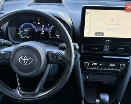 Белый Тойота Yaris Cross, объемом двигателя 1.49 л и пробегом 2 тыс. км за 33898 $, фото 8 на Automoto.ua