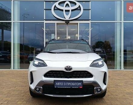 Белый Тойота Yaris Cross, объемом двигателя 1.49 л и пробегом 1 тыс. км за 34614 $, фото 4 на Automoto.ua