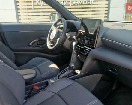 Белый Тойота Yaris Cross, объемом двигателя 1.49 л и пробегом 1 тыс. км за 32616 $, фото 5 на Automoto.ua