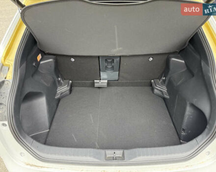 Белый Тойота Yaris Cross, объемом двигателя 2.49 л и пробегом 9 тыс. км за 17800 $, фото 12 на Automoto.ua